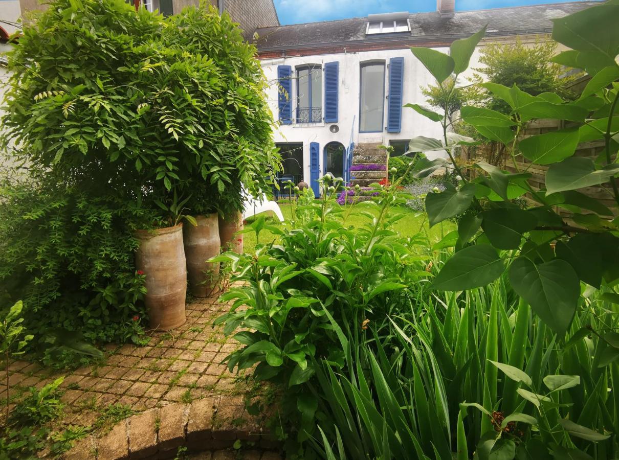 Lile Bleue, Un Parfum De Voyage Cholet Exterior photo